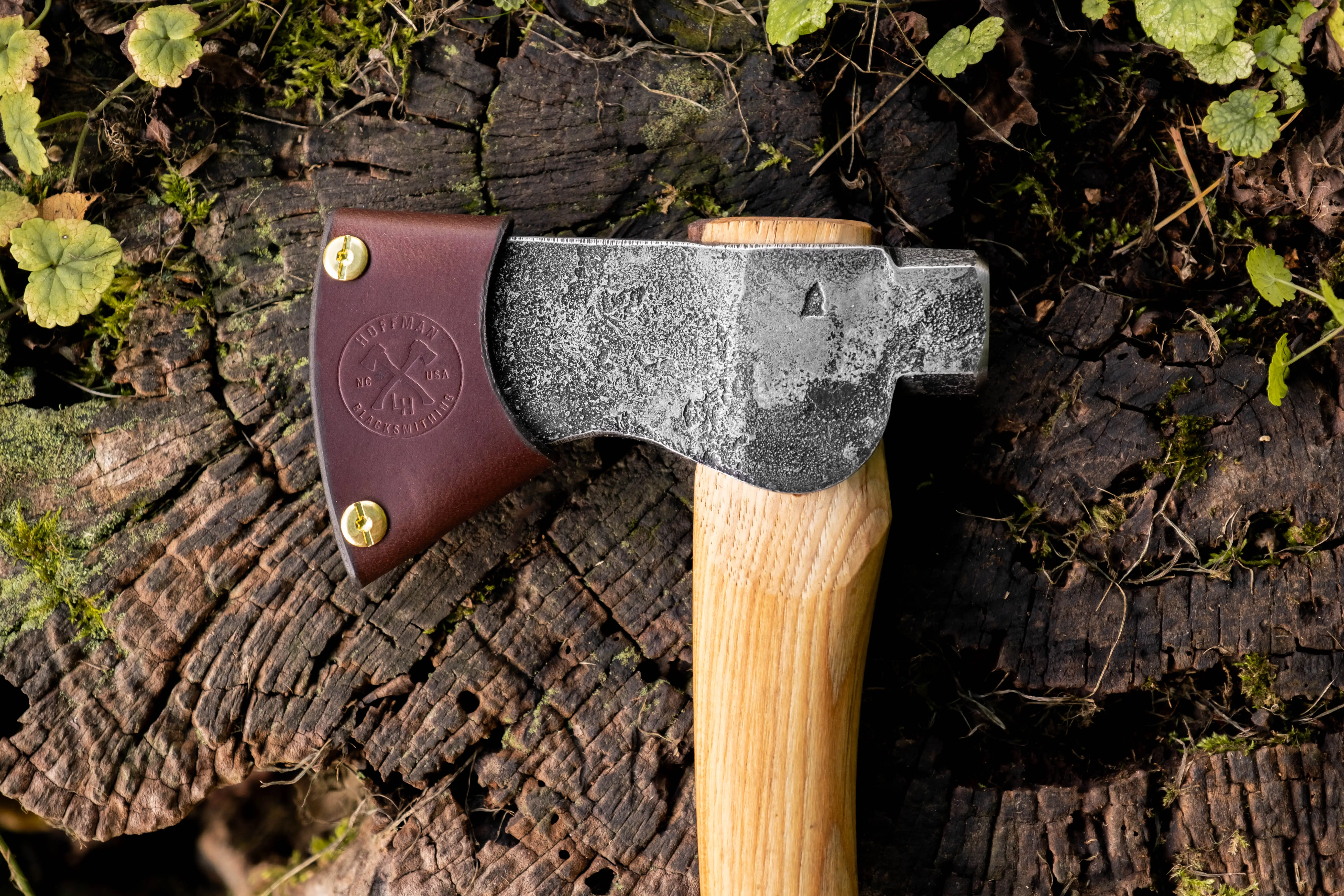 Trapper's Hatchet - Image 4